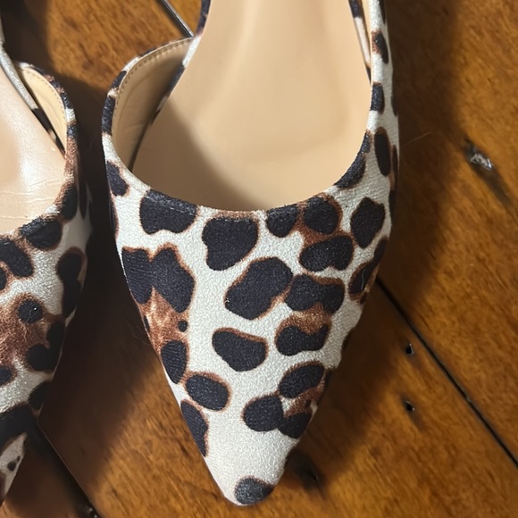 CUTE never worn size 39 (8.5) leopard women’s flats - Picture 3 of 4